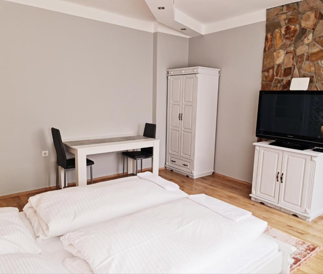Huerrem Apartman Eger Kültér fotó